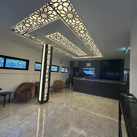 לומה Airport Inn Hotel מראה חיצוני תמונה