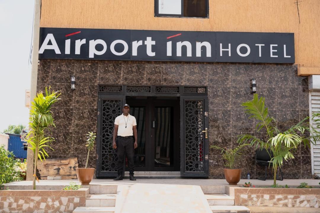 לומה Airport Inn Hotel מראה חיצוני תמונה