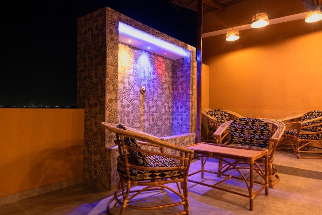 לומה Airport Inn Hotel מראה חיצוני תמונה